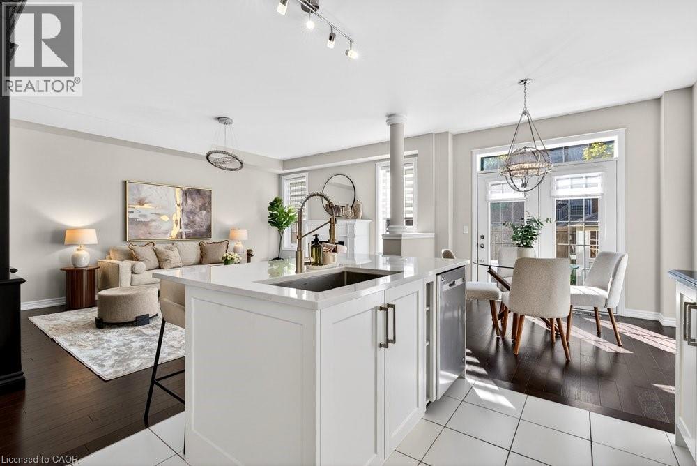 523 Terrace Way, Oakville, ON - Indoor