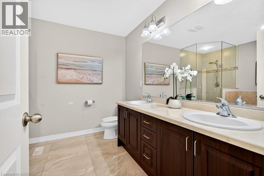 523 Terrace Way, Oakville, ON - Indoor Photo Showing Bathroom