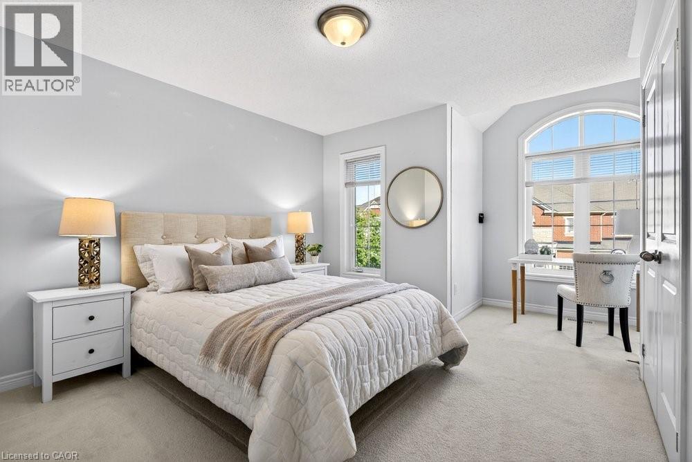 523 Terrace Way, Oakville, ON - Indoor Photo Showing Bedroom