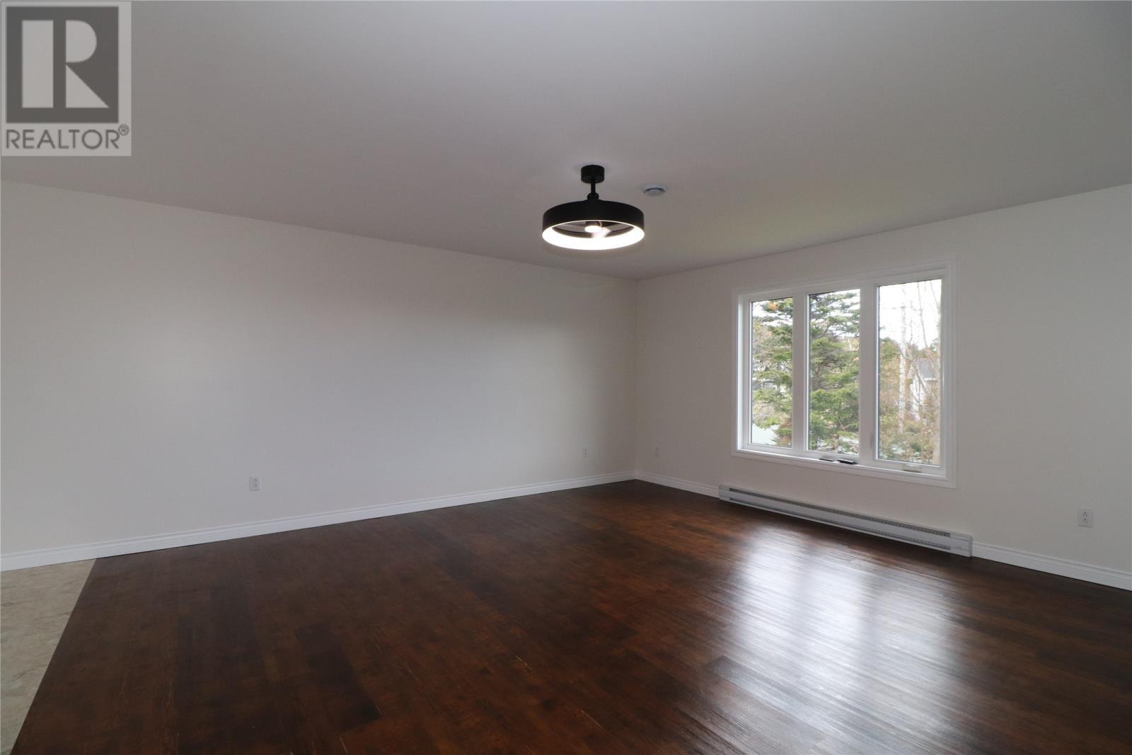 7 Squires Road, Paradise, NL