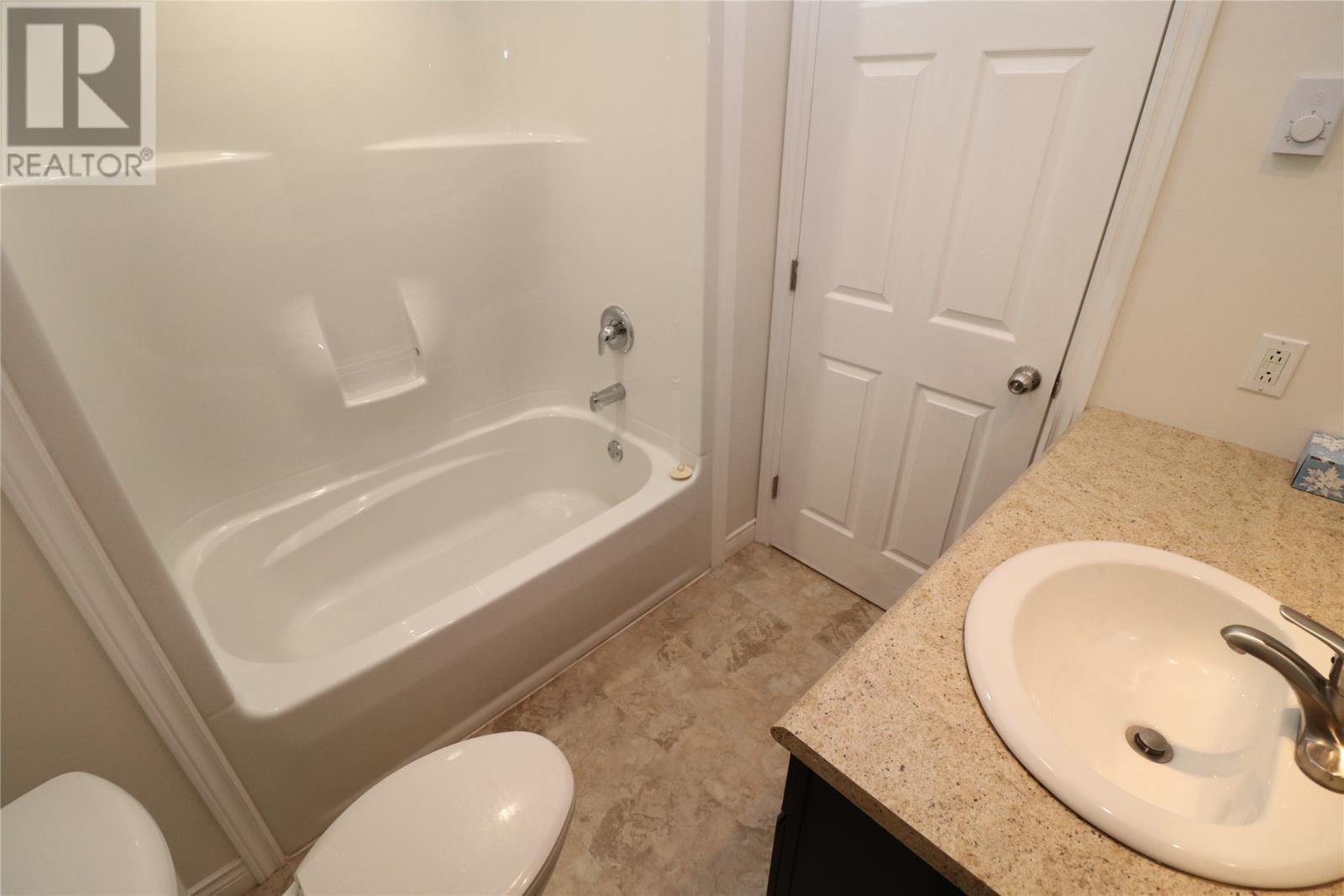 7 Squires Road, Paradise, NL
