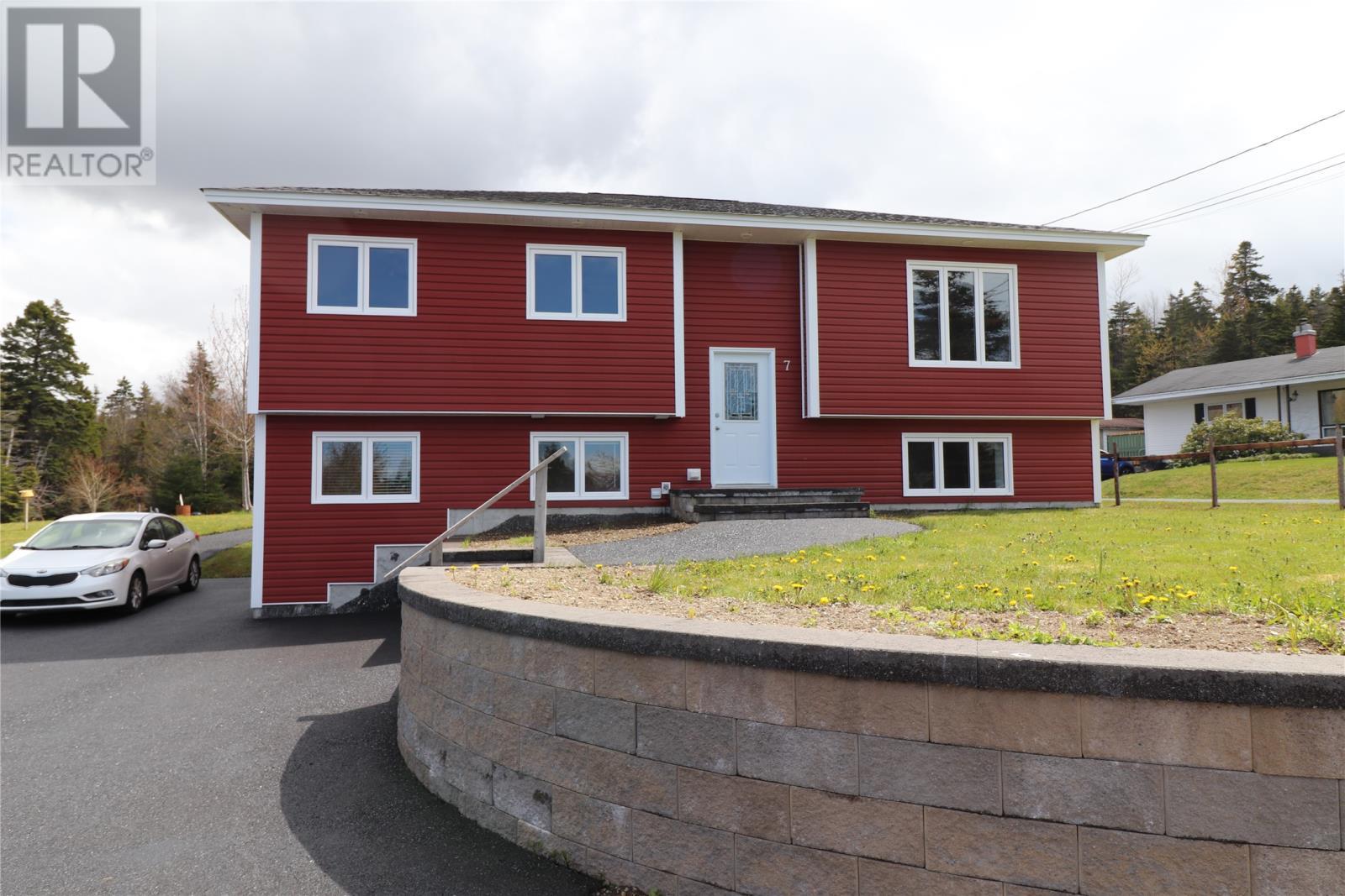 7 Squires Road, Paradise, NL