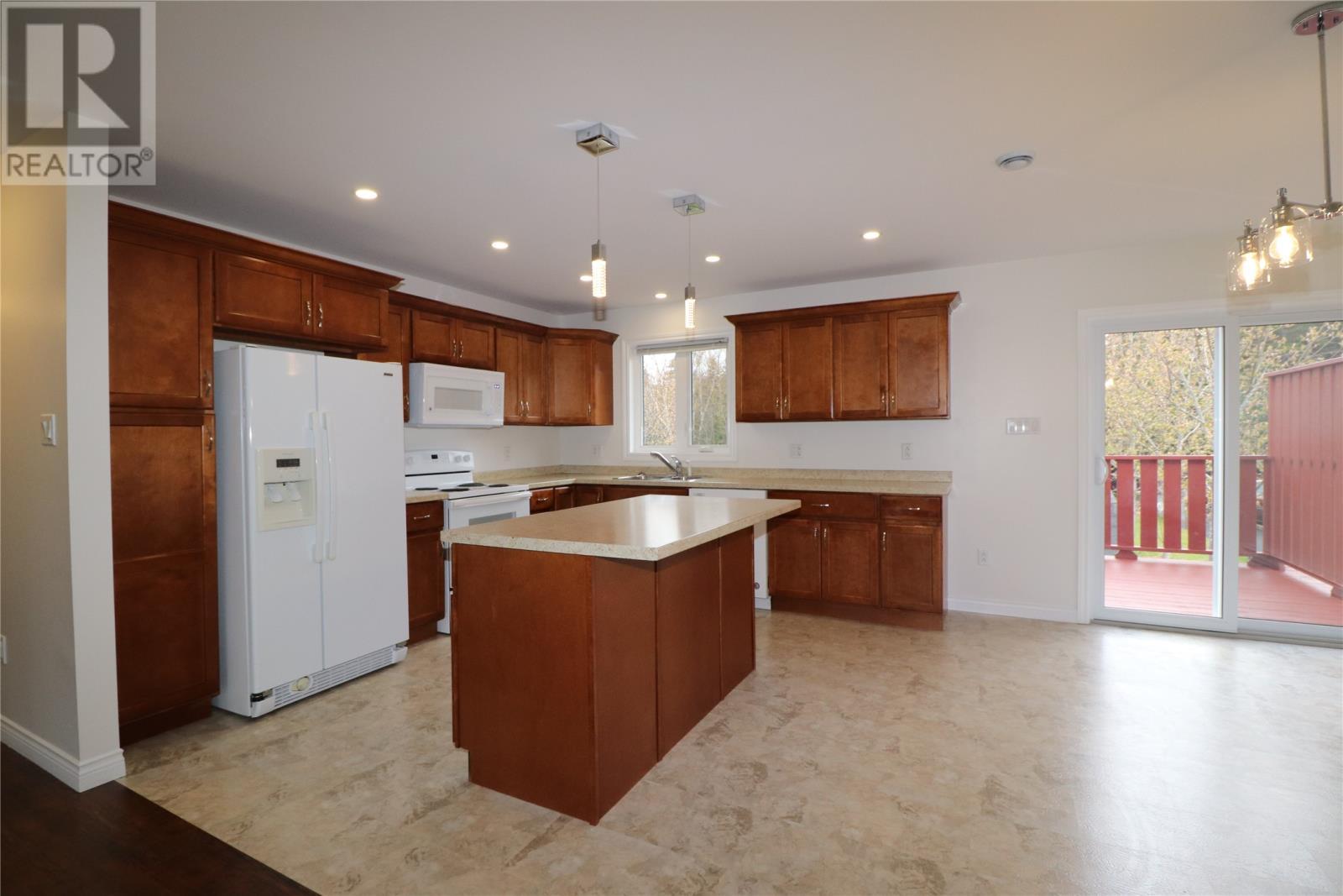 7 Squires Road, Paradise, NL