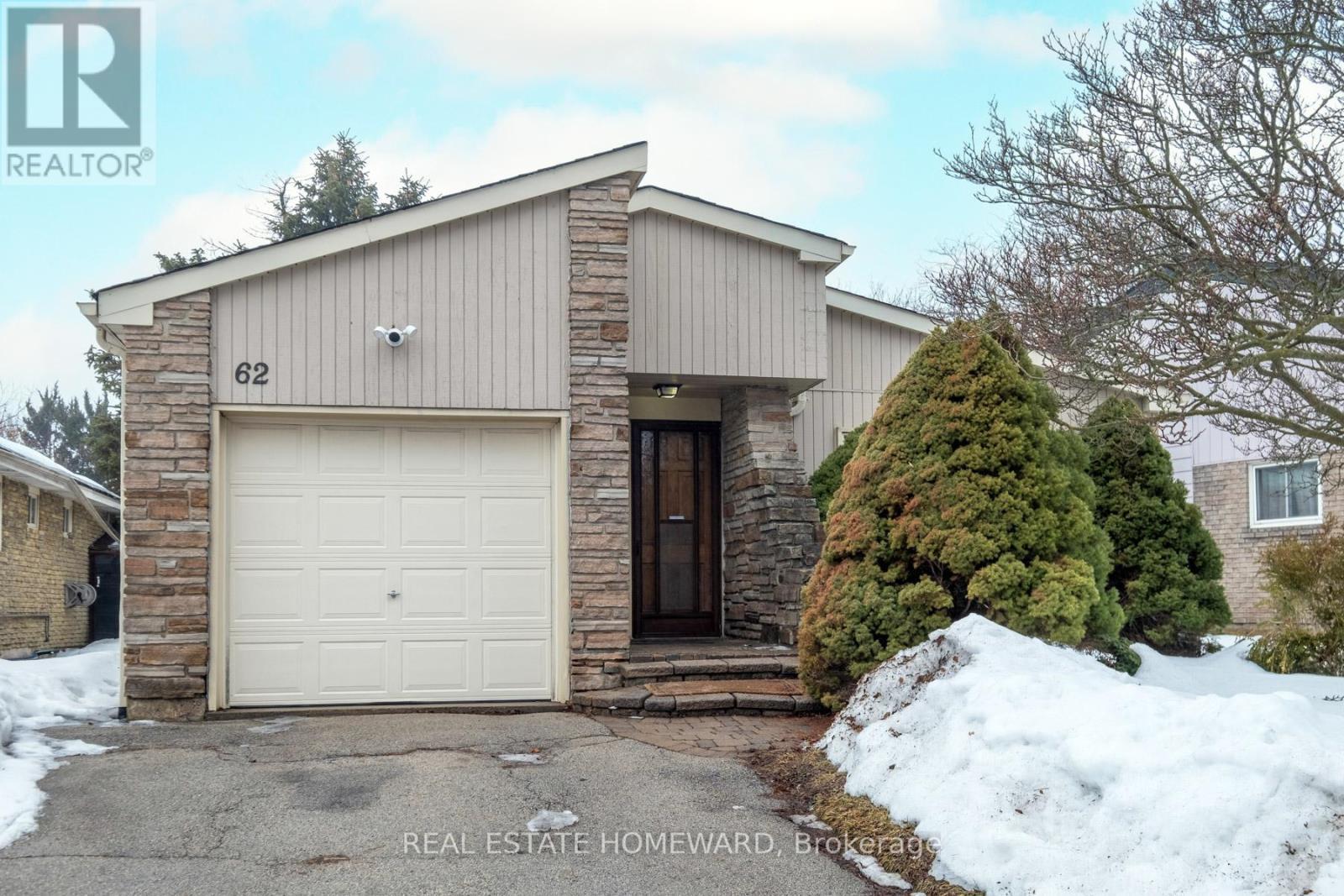 Exterior - 62 Ardgowan Crescent, Toronto, ON
