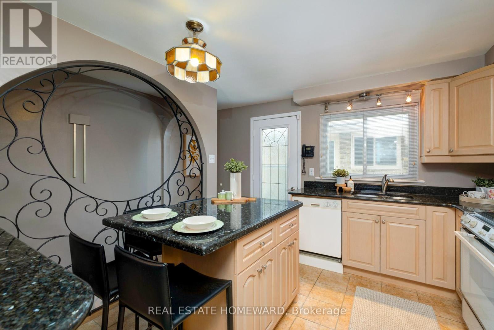 Kitchen - 62 Ardgowan Crescent, Toronto, ON