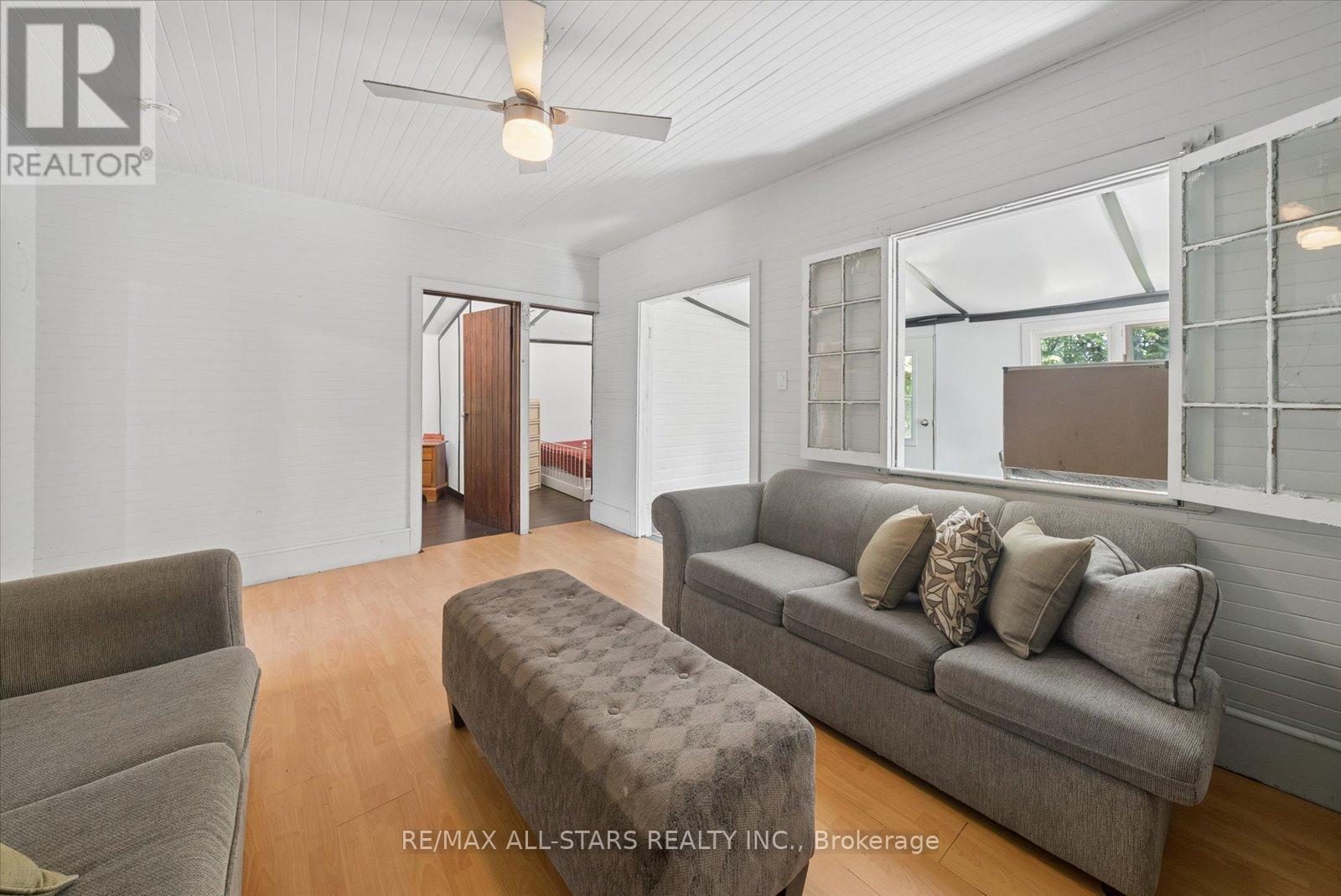 68 Farley Circle, Georgina, ON