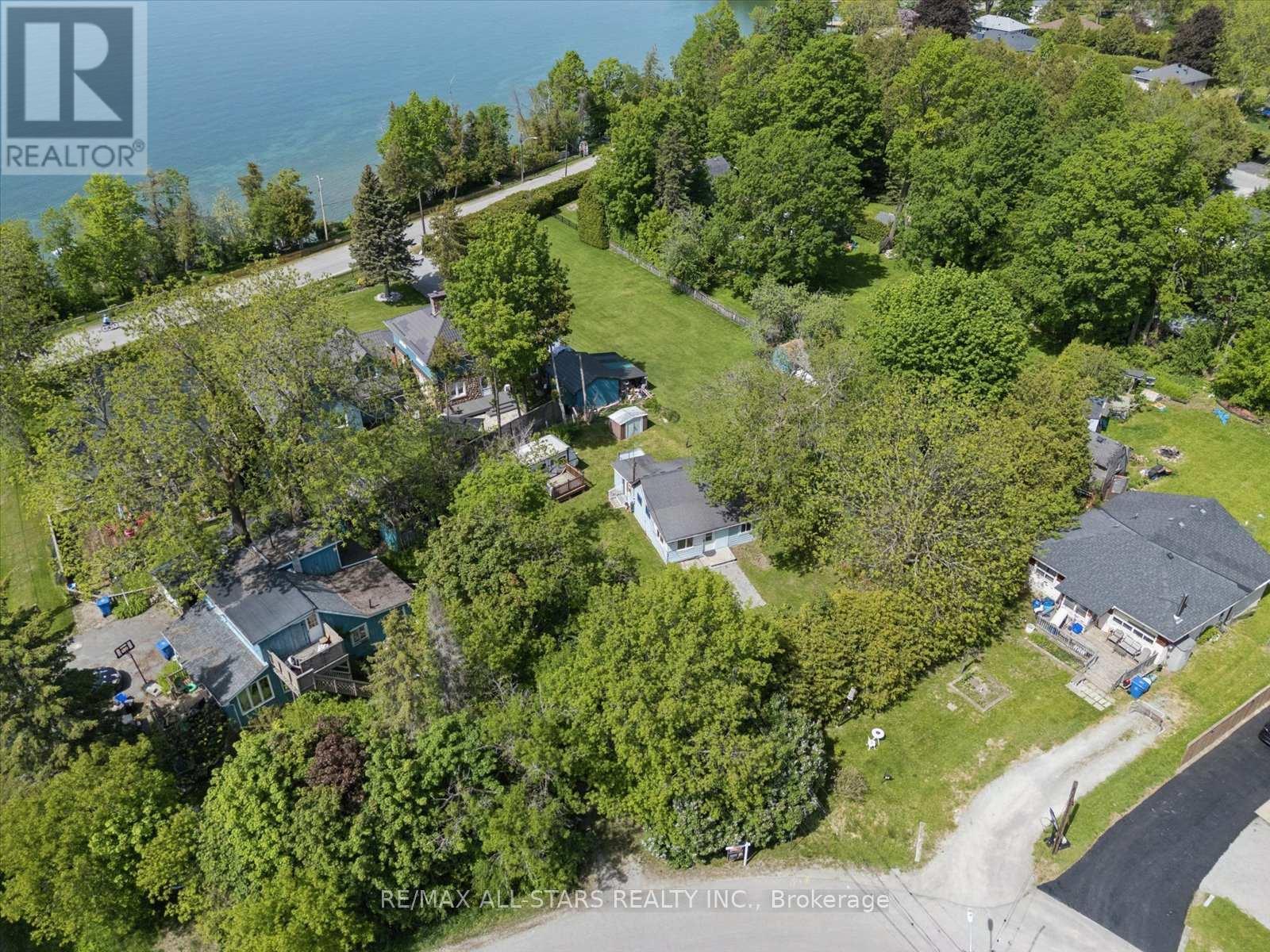 68 Farley Circle, Georgina, ON