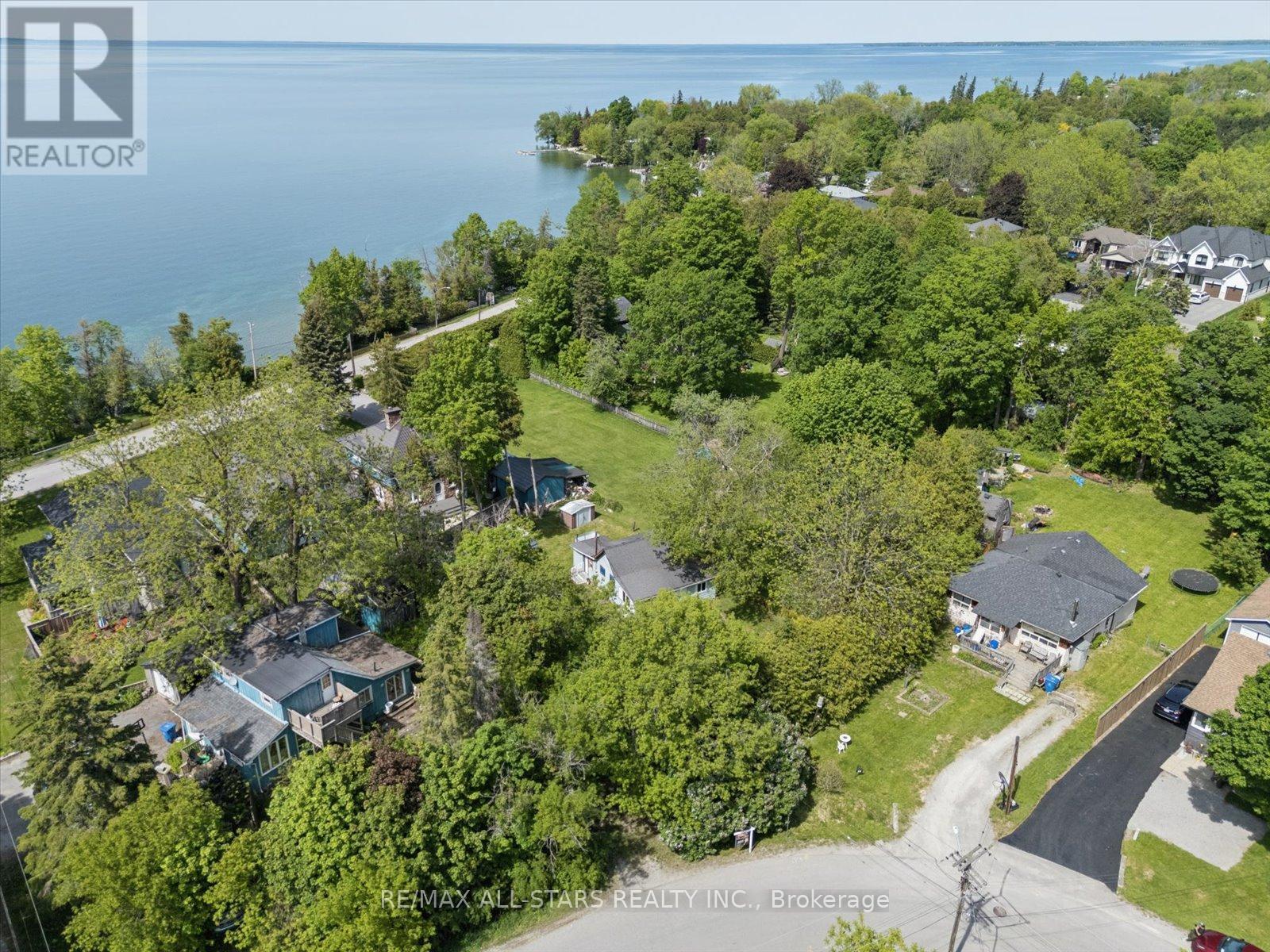 68 Farley Circle, Georgina, ON