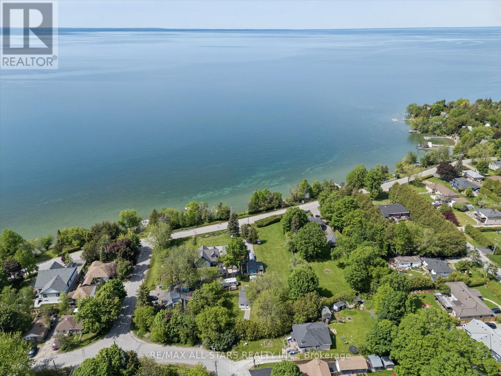 68 Farley Circle, Georgina, ON
