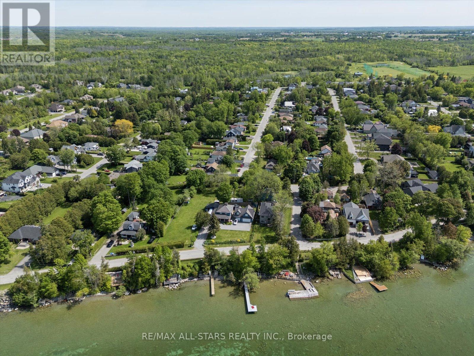 68 Farley Circle, Georgina, ON