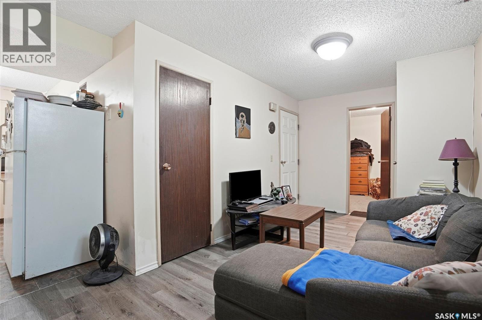 302 Mckinnon Avenue S, Saskatoon, SK