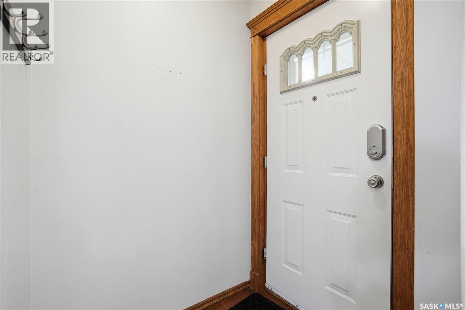 302 Mckinnon Avenue S, Saskatoon, SK