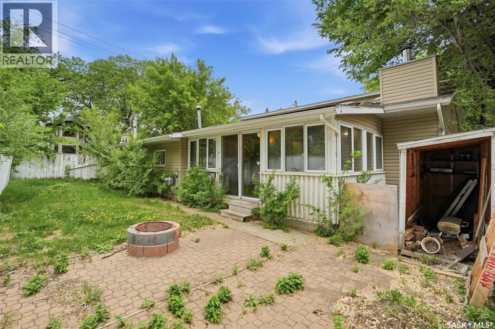 302 Mckinnon Avenue S, Saskatoon, SK