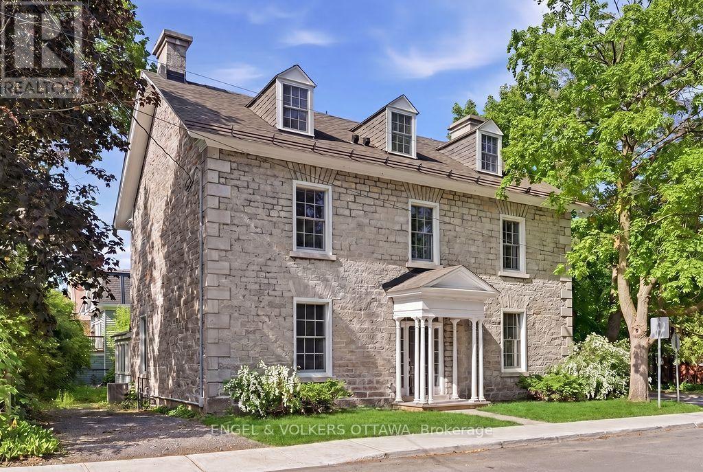 35 Mackay Street, Ottawa, ON