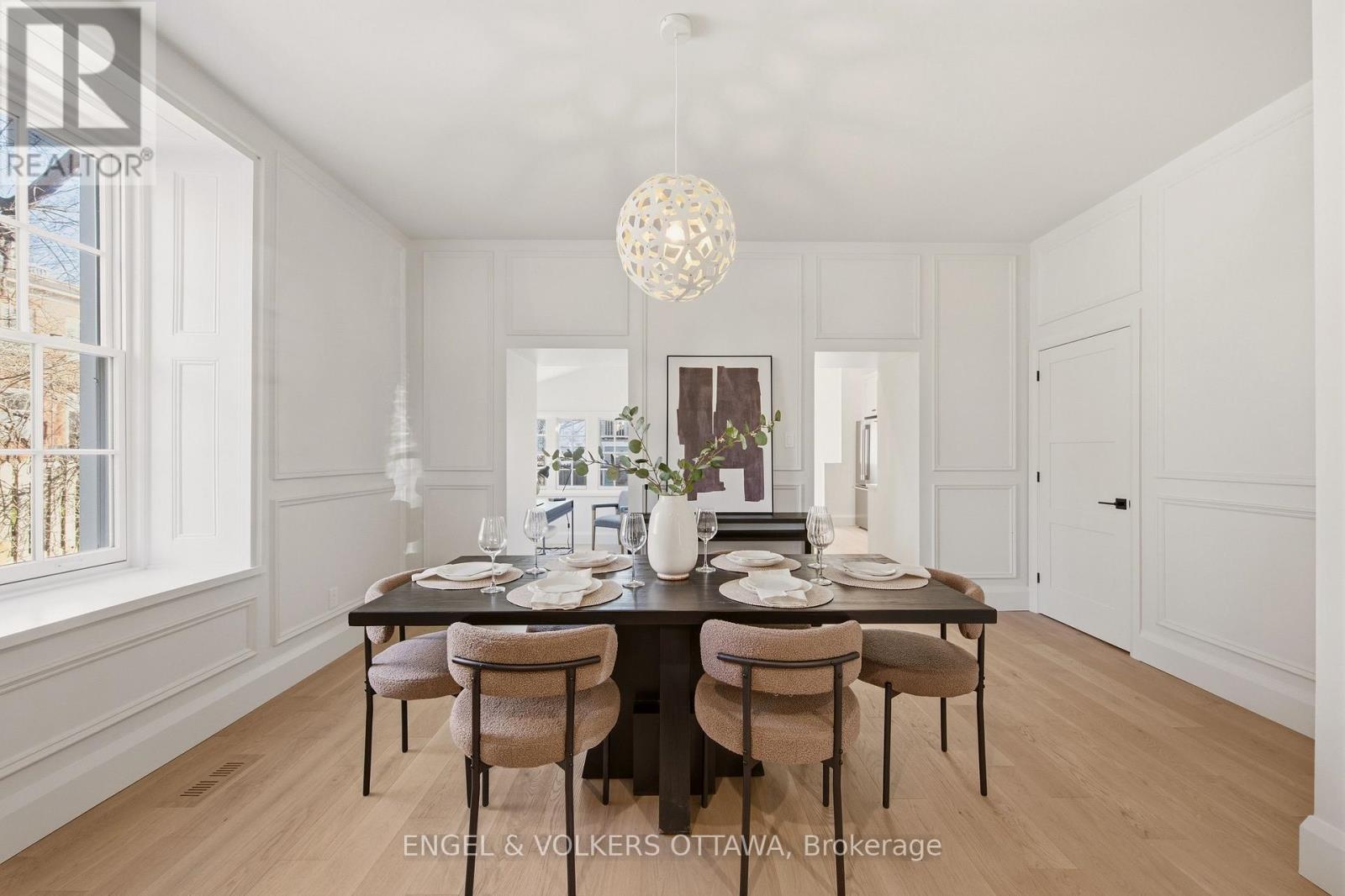Dining - 35 Mackay Street, Ottawa, ON