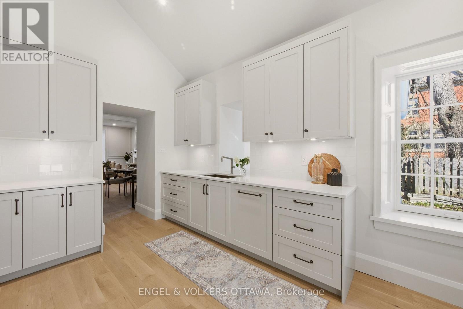 35 Mackay Street, Ottawa, ON