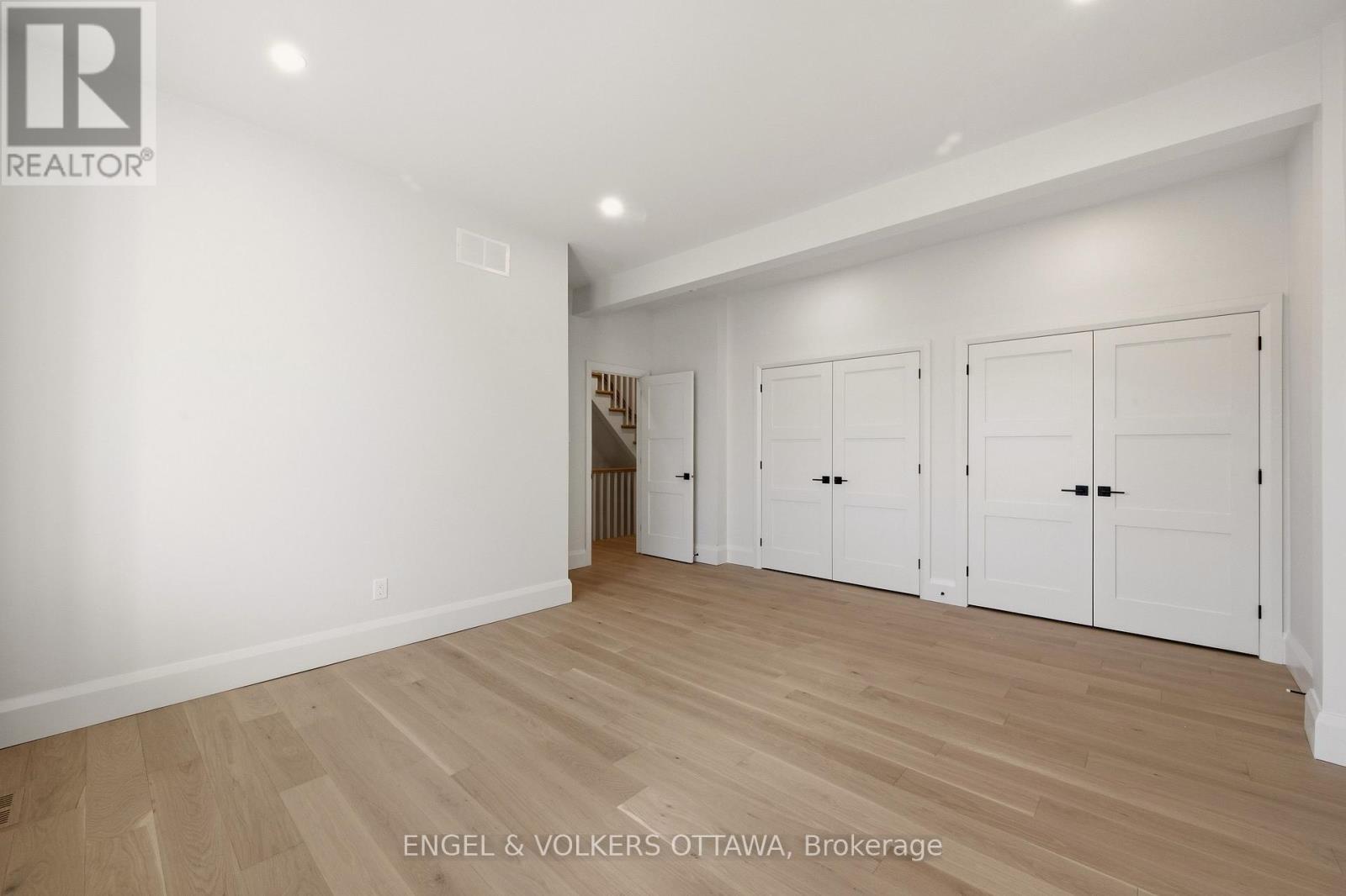 35 Mackay Street, Ottawa, ON