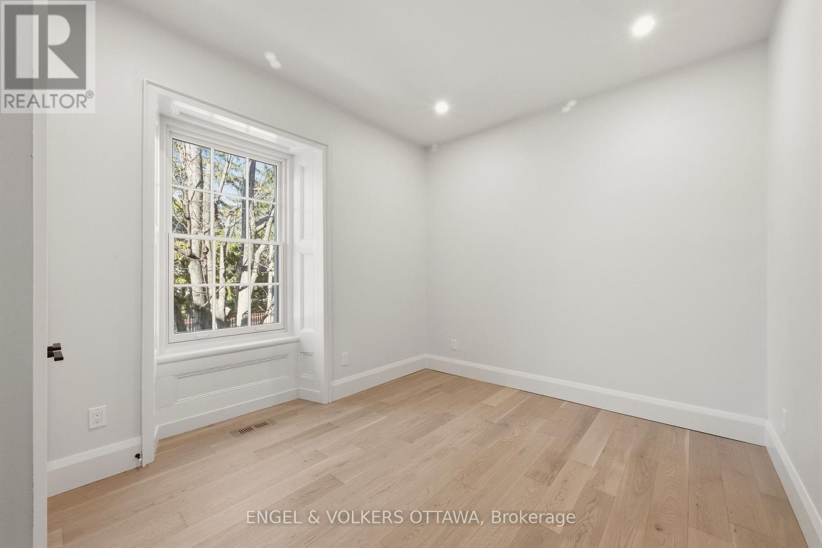 Second bedroom - 35 Mackay Street, Ottawa, ON
