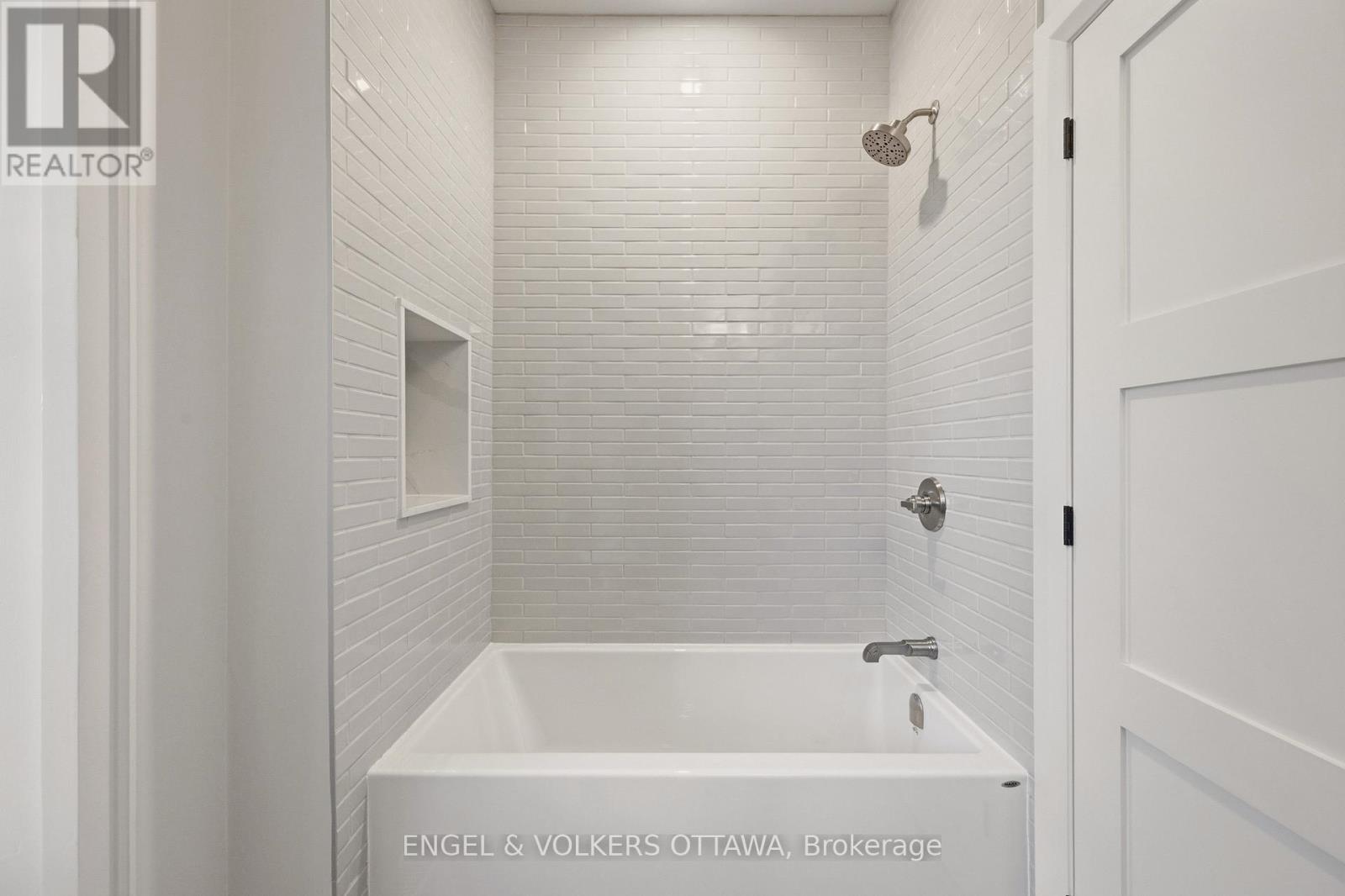 35 Mackay Street, Ottawa, ON
