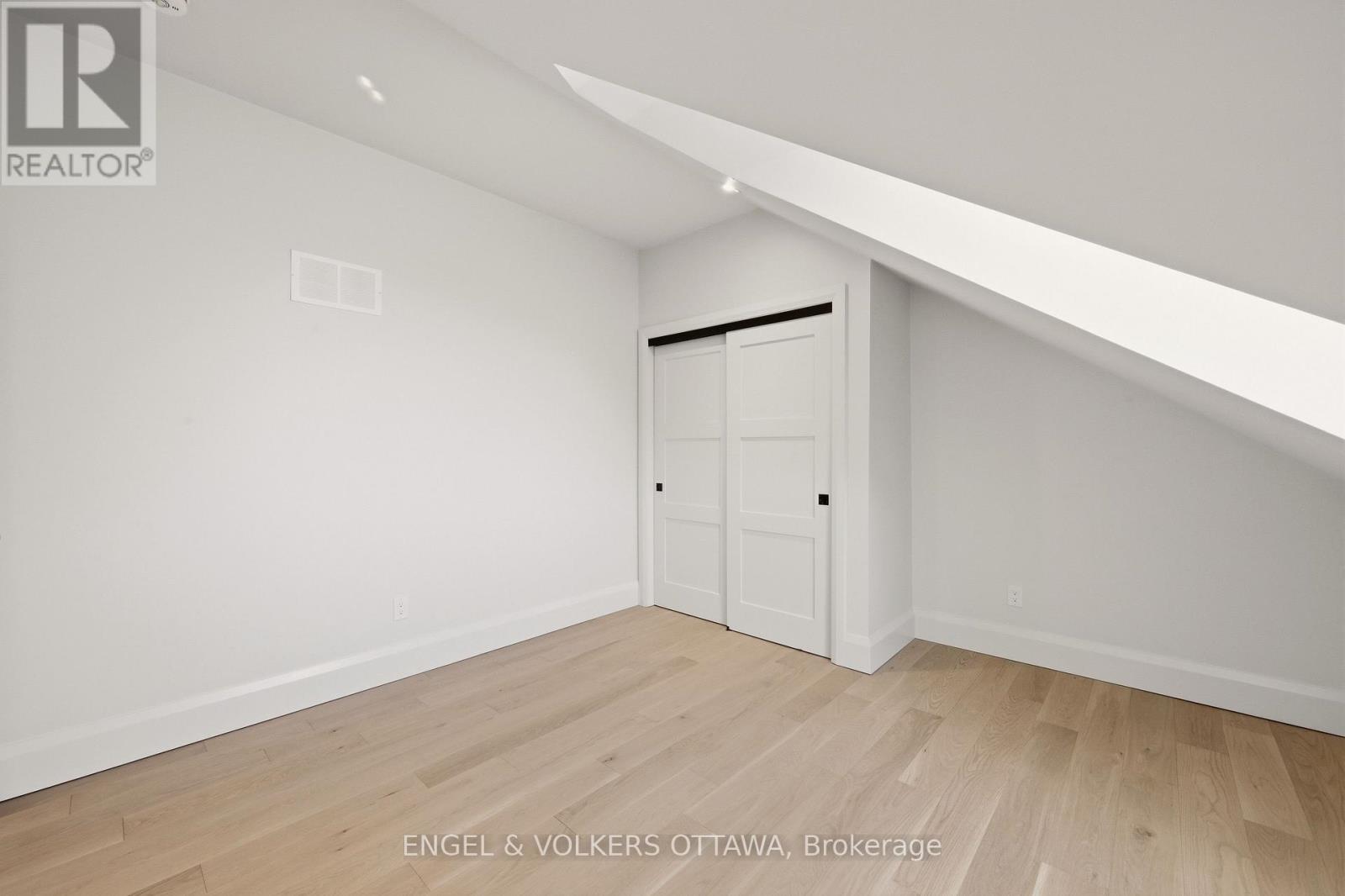 35 Mackay Street, Ottawa, ON