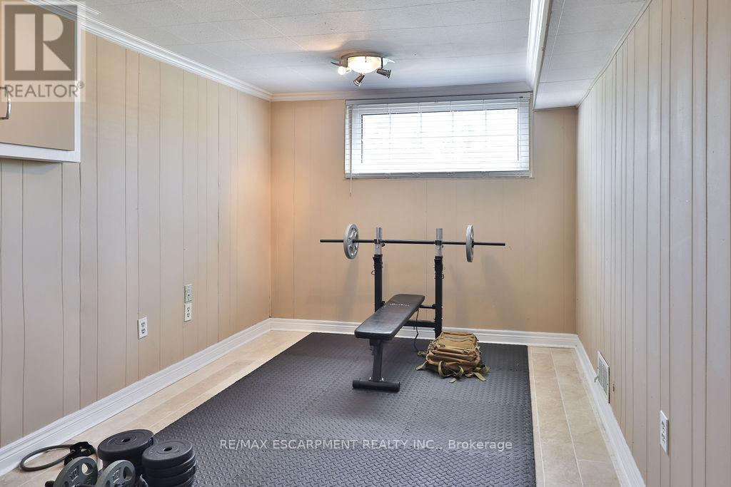 11 Lynwood Drive, Hamilton, ON