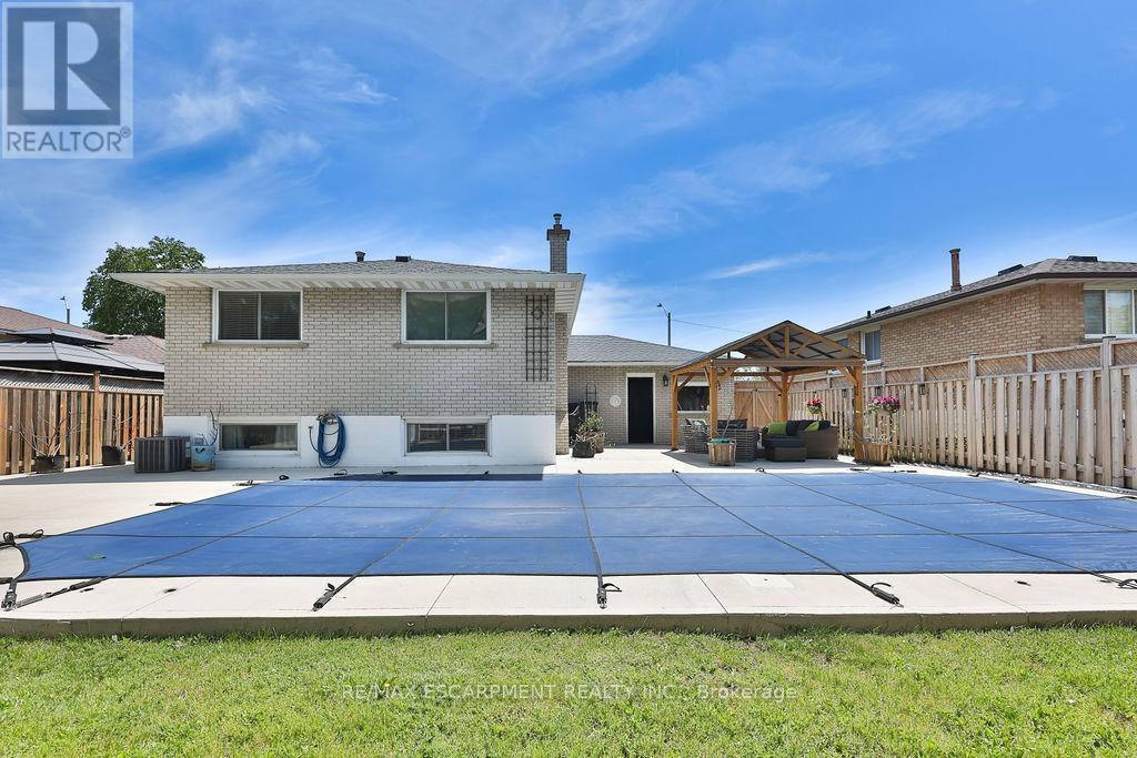 11 Lynwood Drive, Hamilton, ON