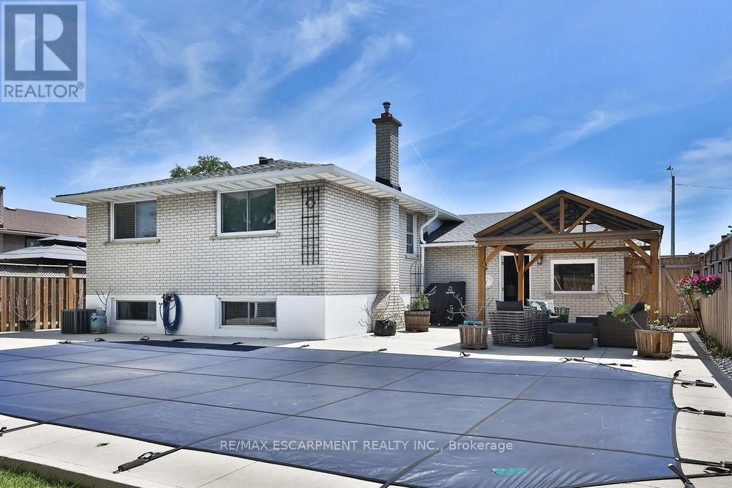 11 Lynwood Drive, Hamilton, ON