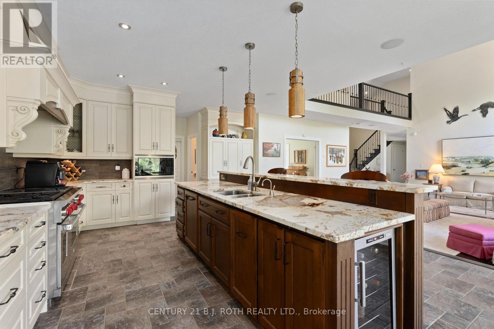 Extra large island - 75 Marine Drive, Innisfil, ON