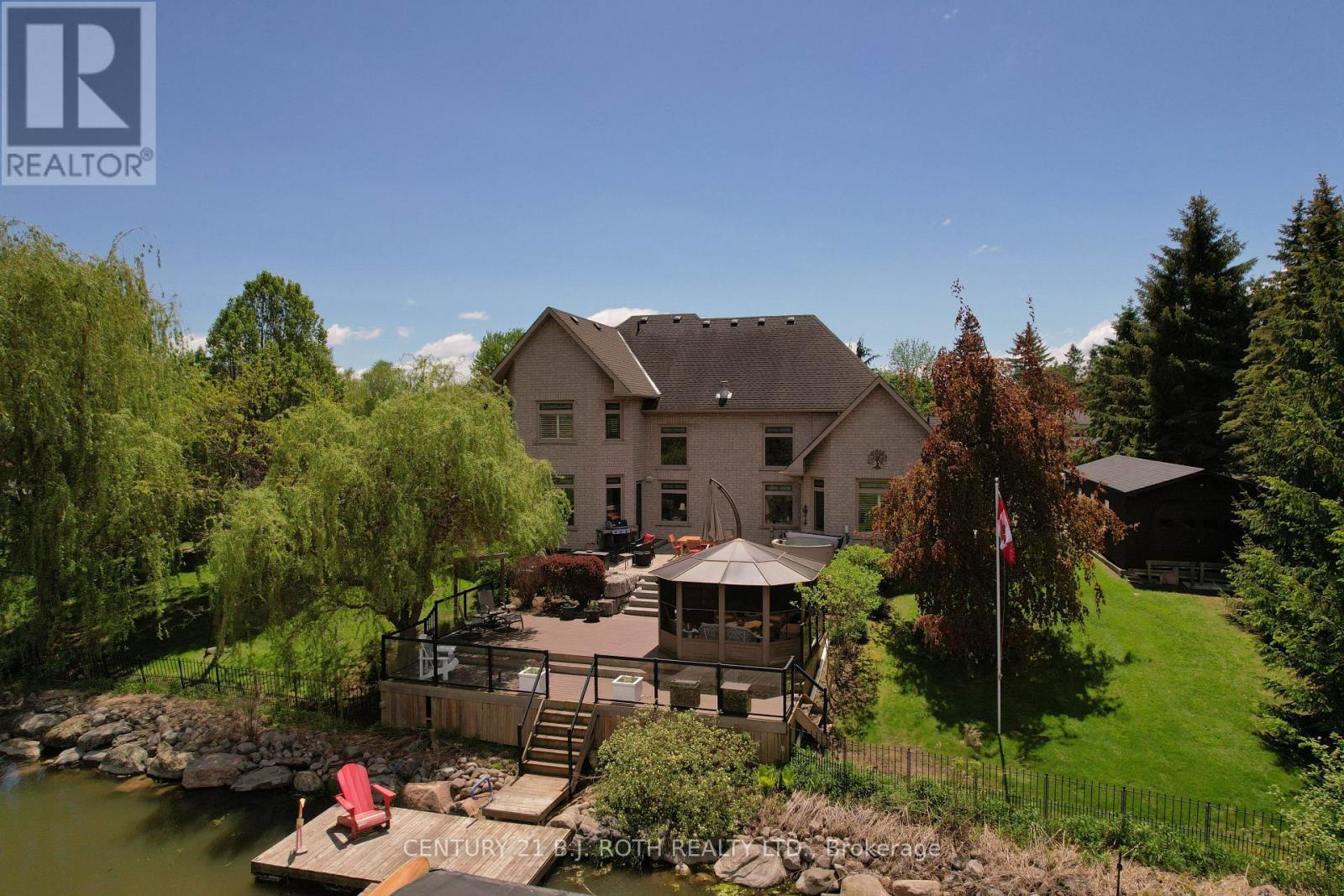 Amazing landscaping & privacy - 75 Marine Drive, Innisfil, ON