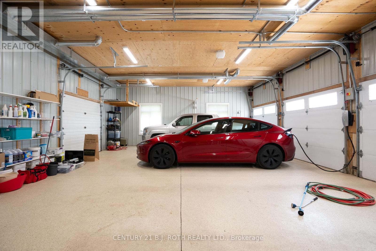 Large 3 car bay garage - 75 Marine Drive, Innisfil, ON
