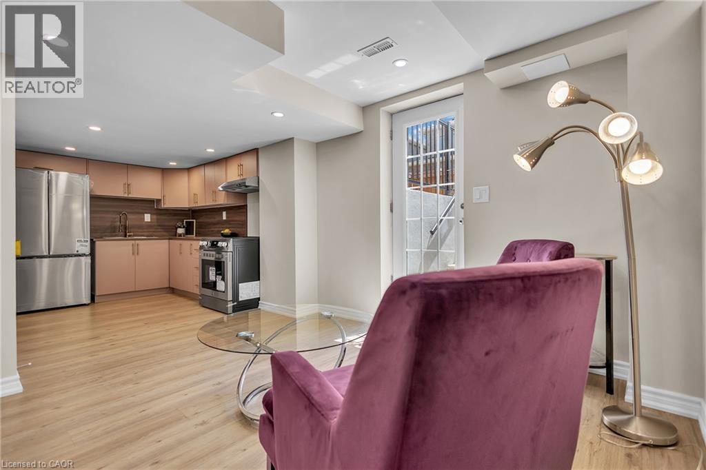 101 Westfield Crescent, Waterdown, ON