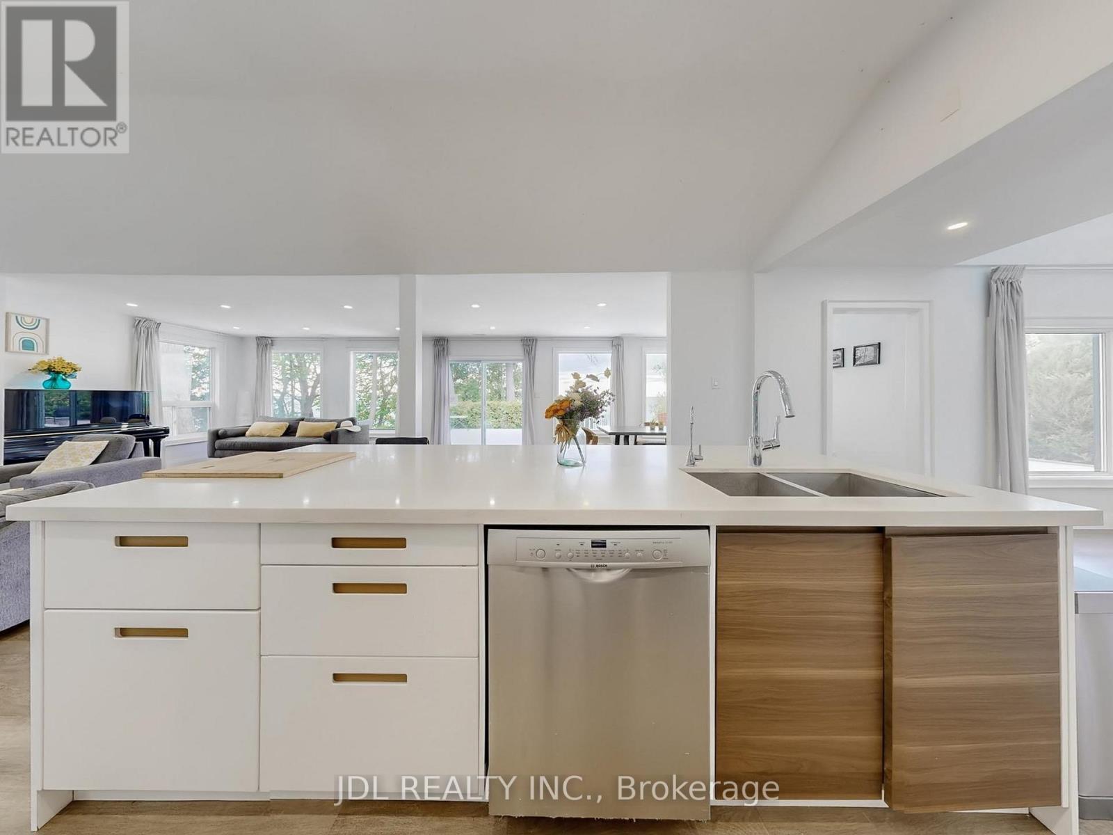 25220 Maple Beach Road, Brock, ON