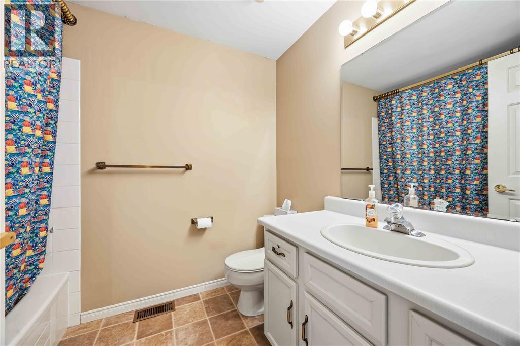 1722 Trinity Crescent, Sarnia, ON