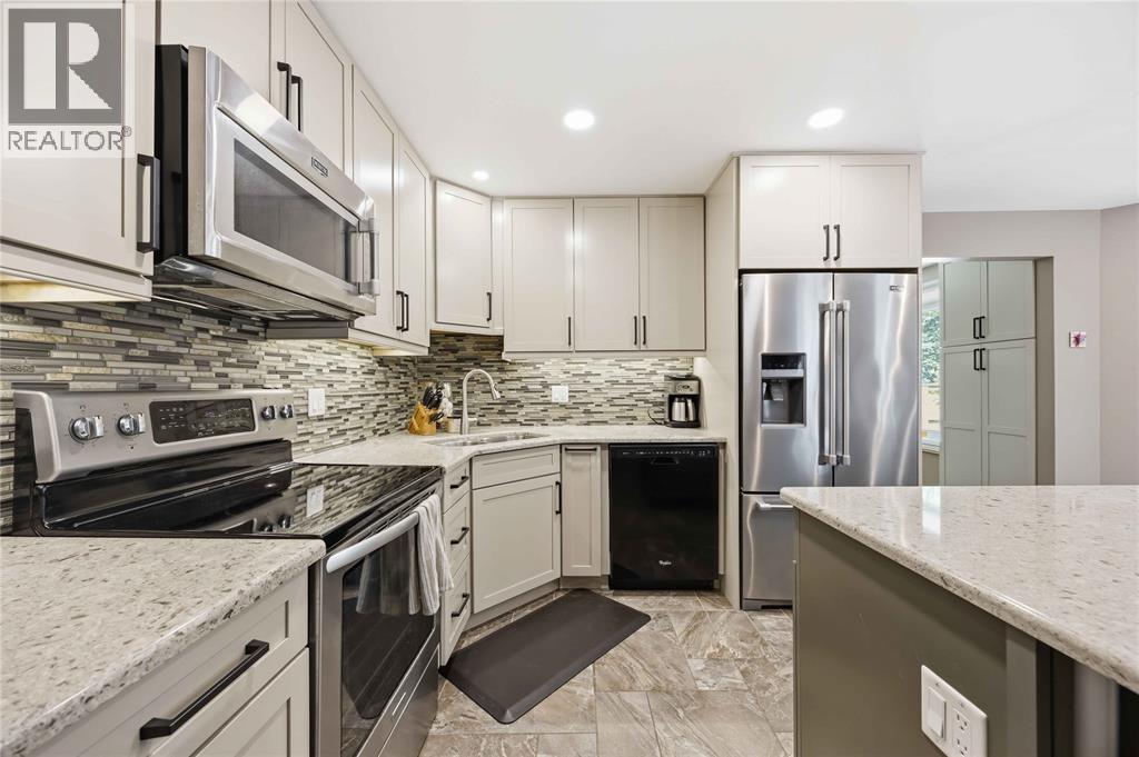 1722 Trinity Crescent, Sarnia, ON