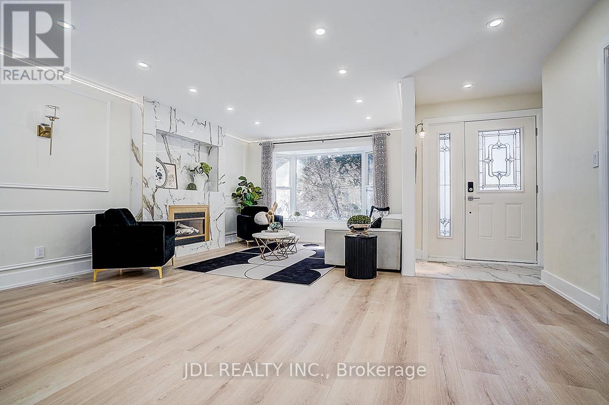 15 Crossburn Drive, Toronto, ON