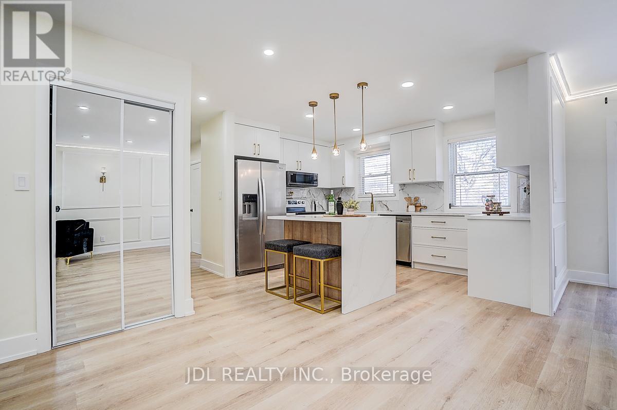 15 Crossburn Drive, Toronto, ON