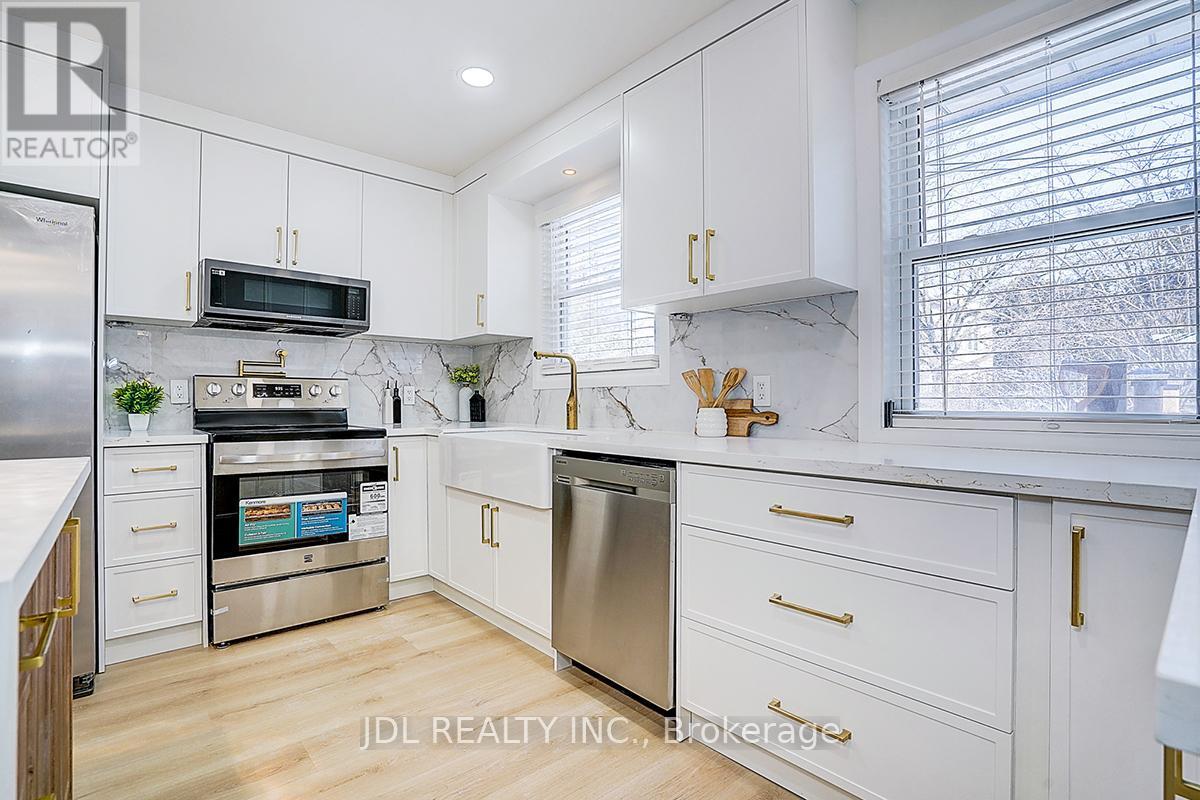 15 Crossburn Drive, Toronto, ON
