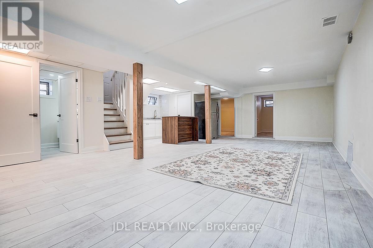 15 Crossburn Drive, Toronto, ON