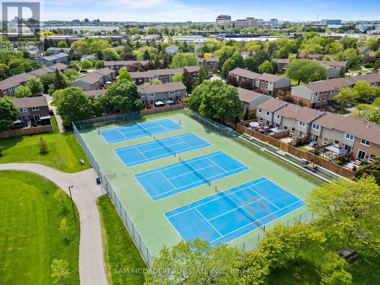 38 - 6625 Falconer Drive, Mississauga, ON