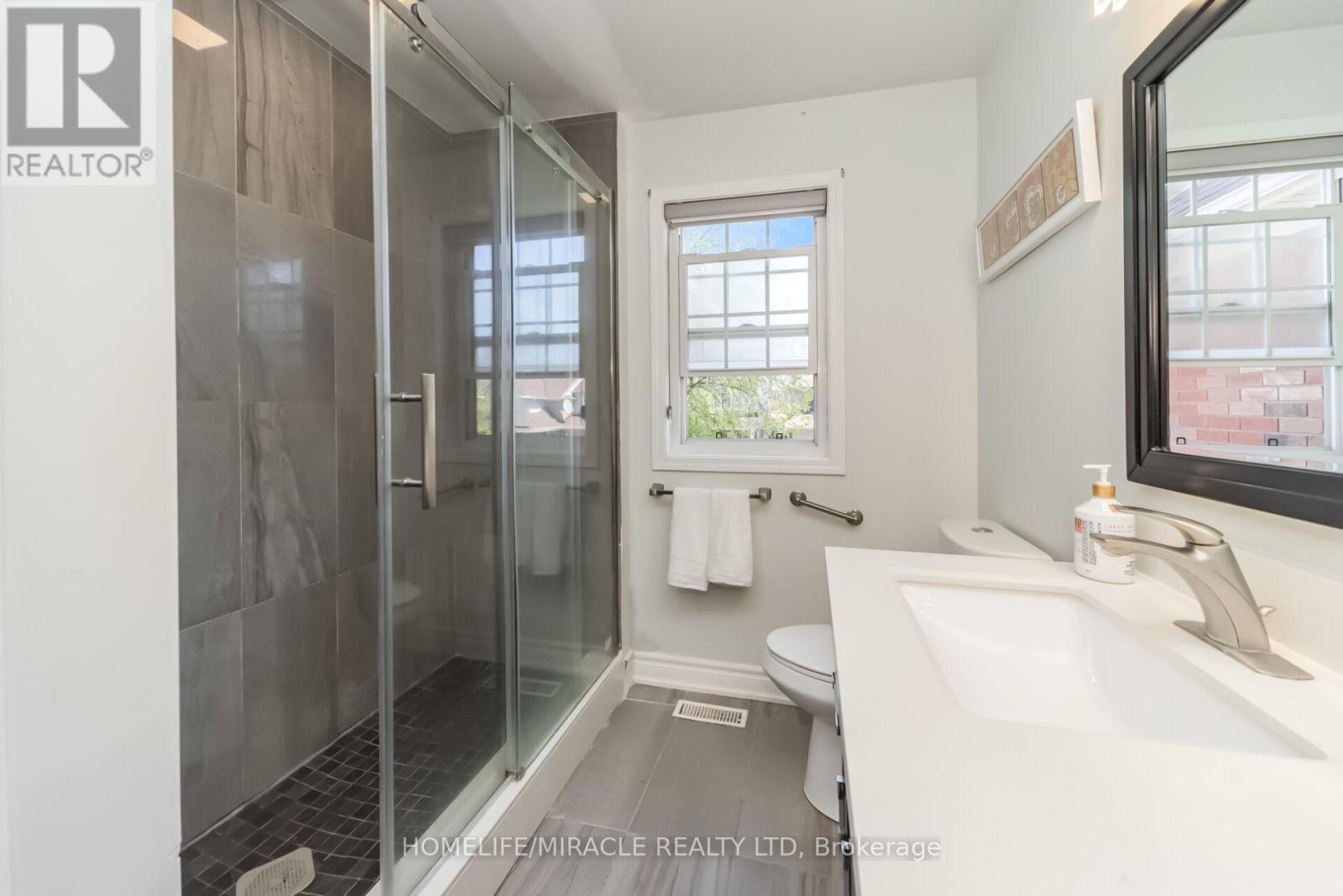3 White Road, Brampton, ON