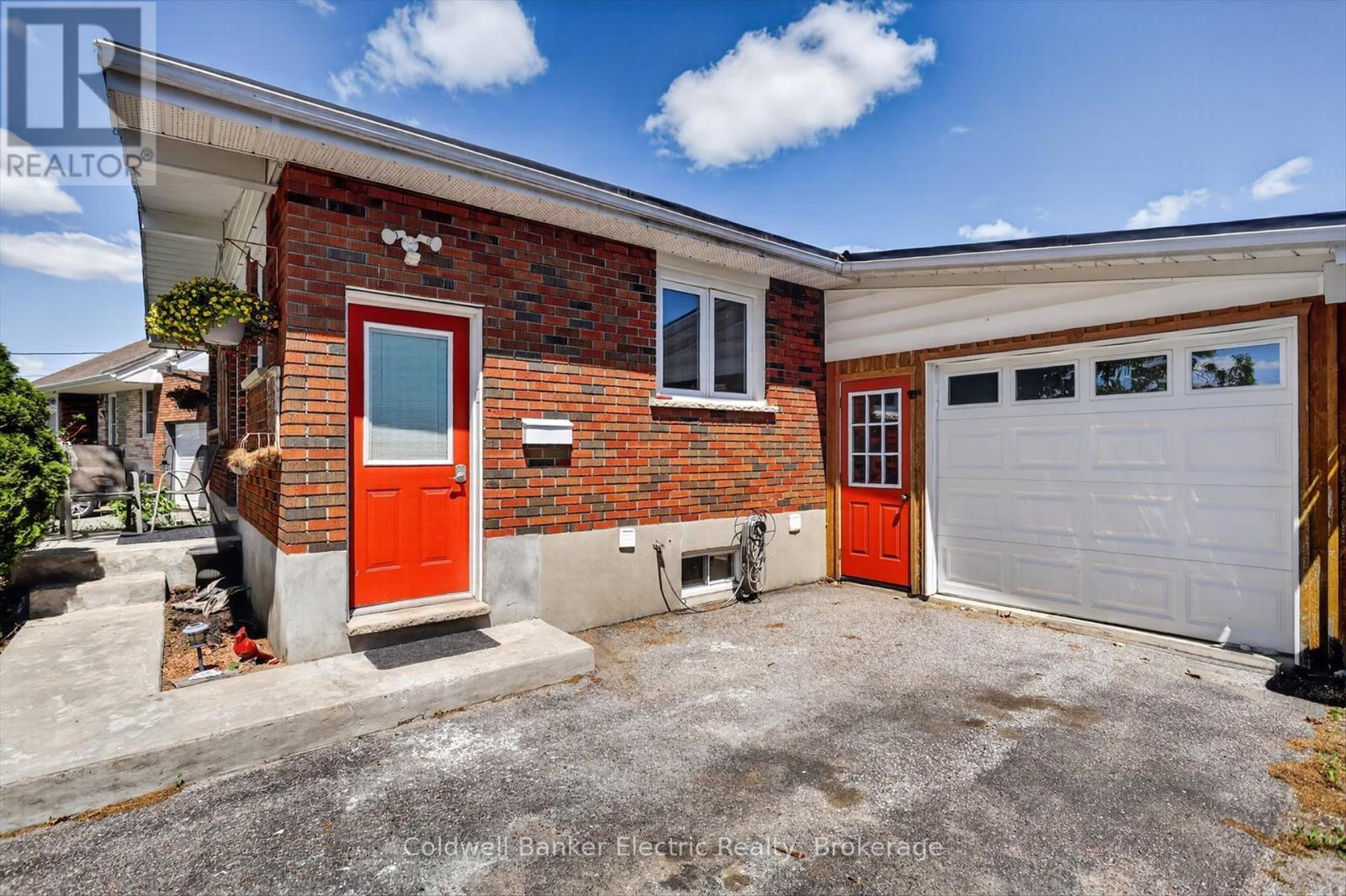 668 Barbara Crescent, Peterborough (Otonabee Ward 1), ON