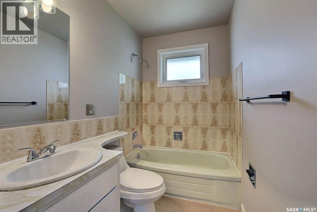 35 Chase Crescent, Regina, SK