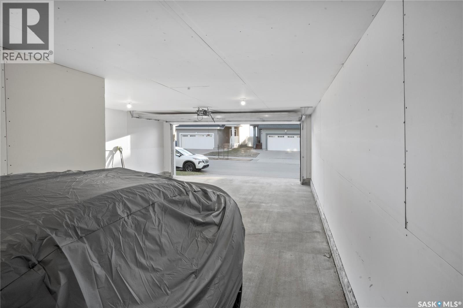 4073 Delhaye Way, Regina, SK - Indoor Photo Showing Bedroom