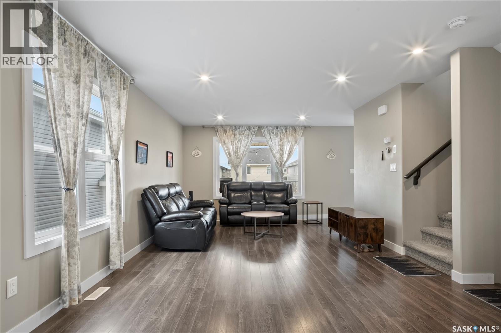 4073 Delhaye Way, Regina, SK - Indoor Photo Showing Other Room