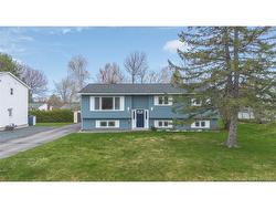 24 Bradley Ave New Maryland, NB E3C 1C4