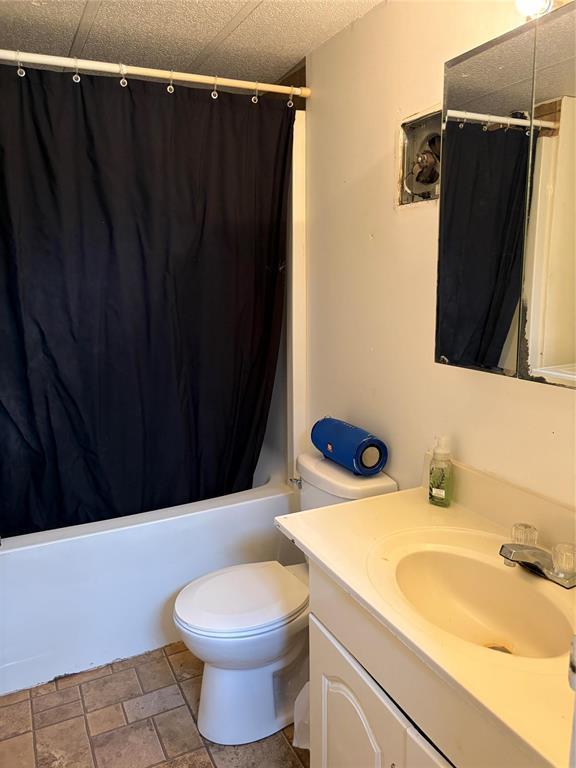1 Mobile Street, Carman, MB - Indoor Photo Showing Bathroom