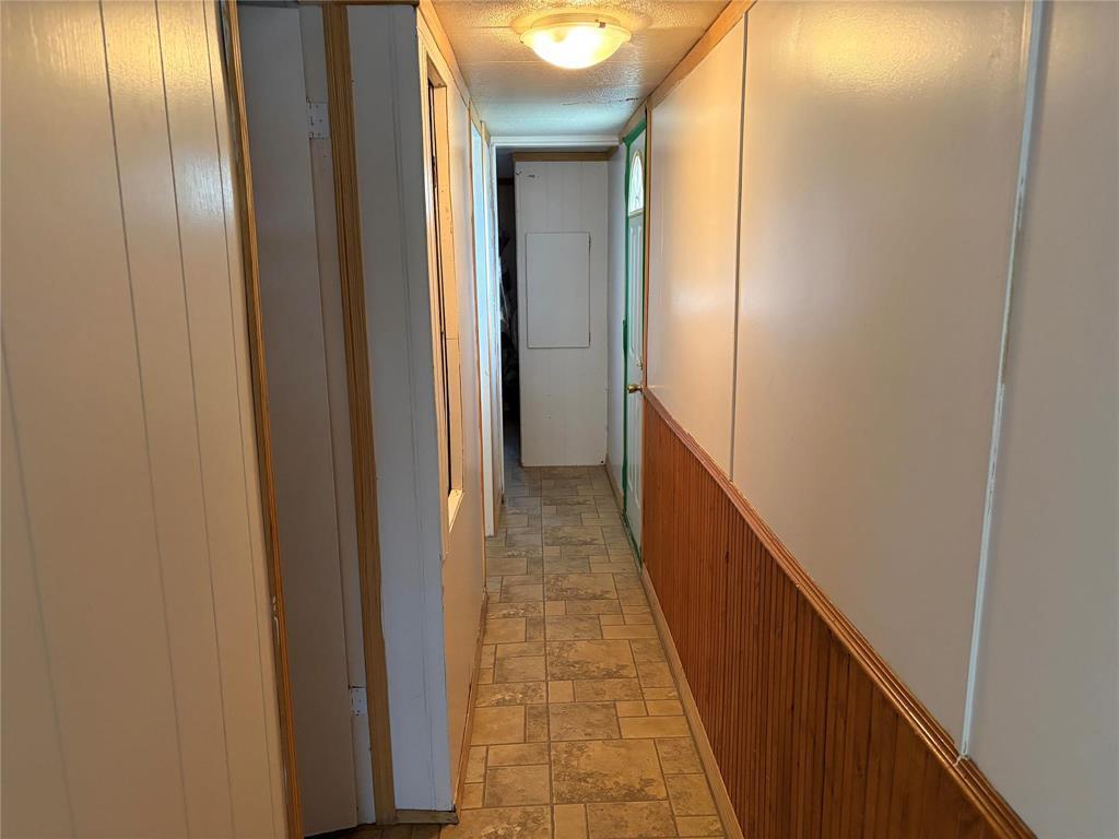 1 Mobile Street, Carman, MB - Indoor Photo Showing Other Room
