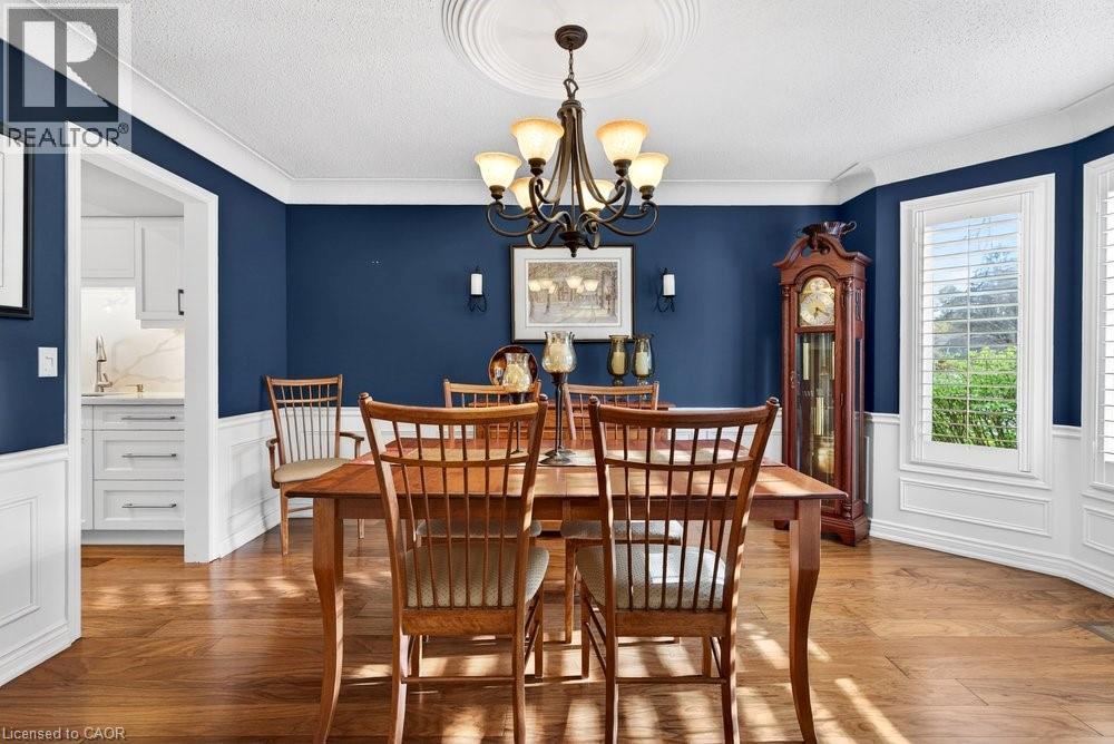 89 Stonegate Drive, Ancaster, ON - Indoor Photo Showing Dining Room