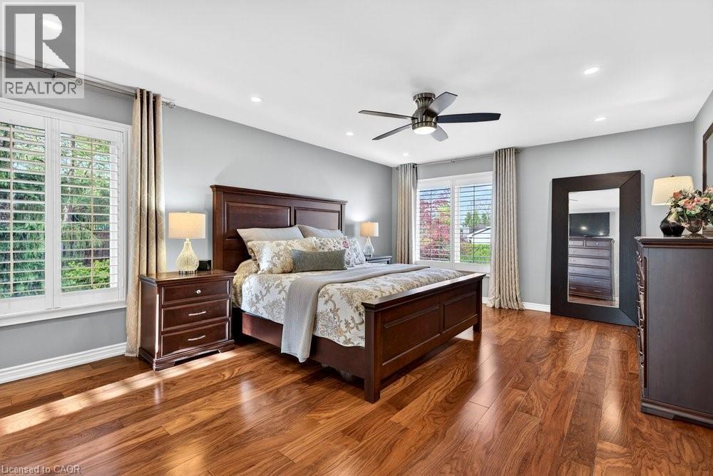 89 Stonegate Drive, Ancaster, ON - Indoor Photo Showing Bedroom