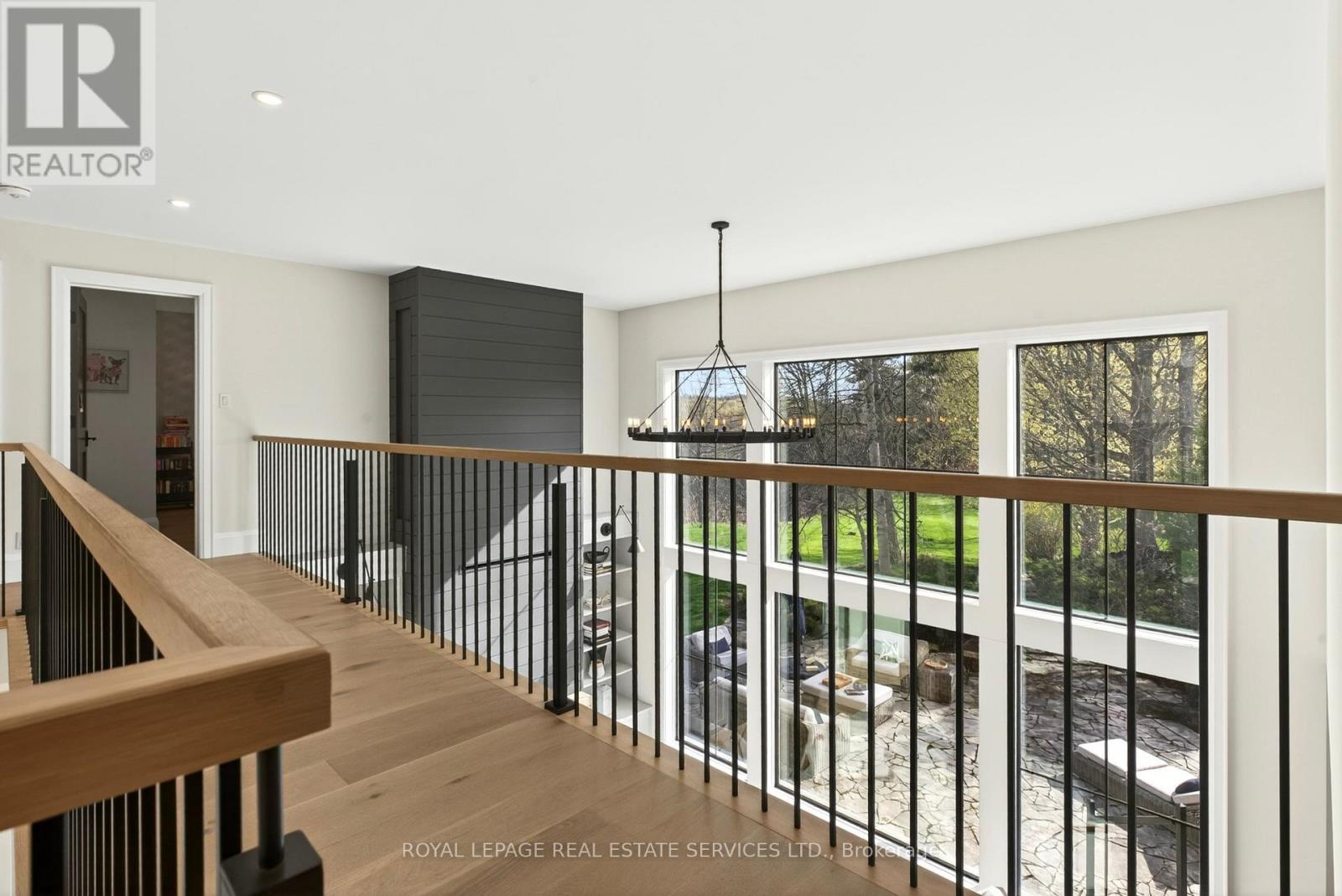 6472 Mcniven Court, Burlington, ON - Indoor Photo Showing Other Room
